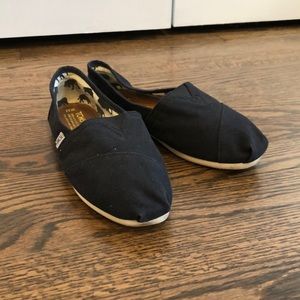 TOMS Slip Ons